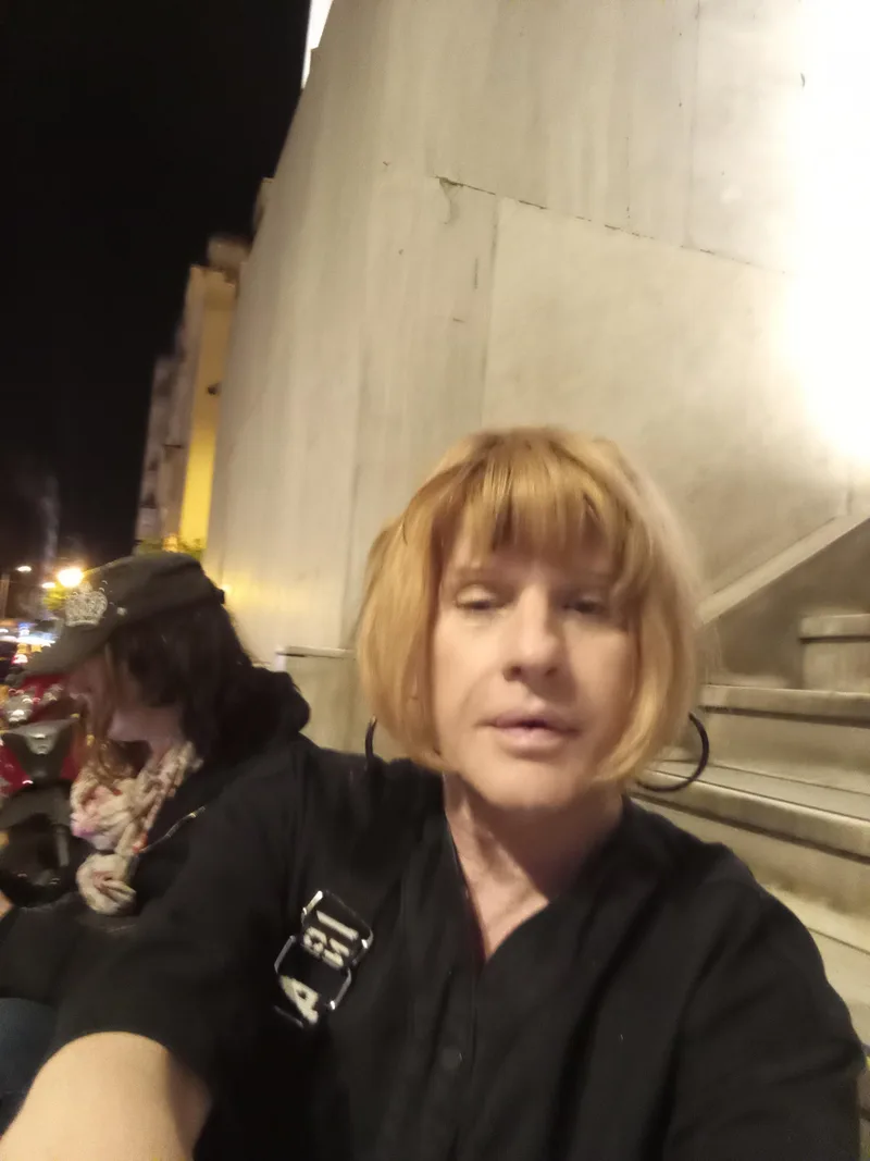 Σε περιμενω οικονομικα και ποιοτικα, trans escort Ιωάννινα